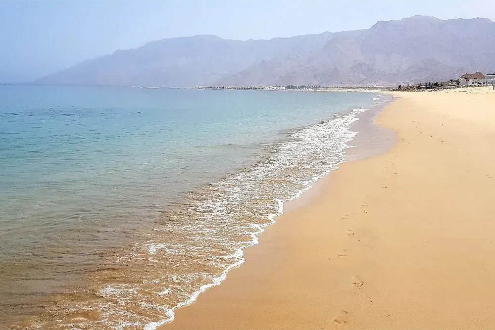 Al-Sifah-Beach.webp