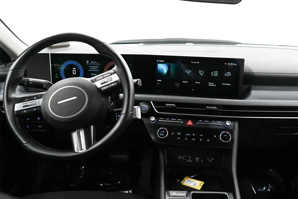 hyundai-sonata-interior.webp