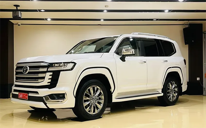 luxury-car-rental-oman.webp