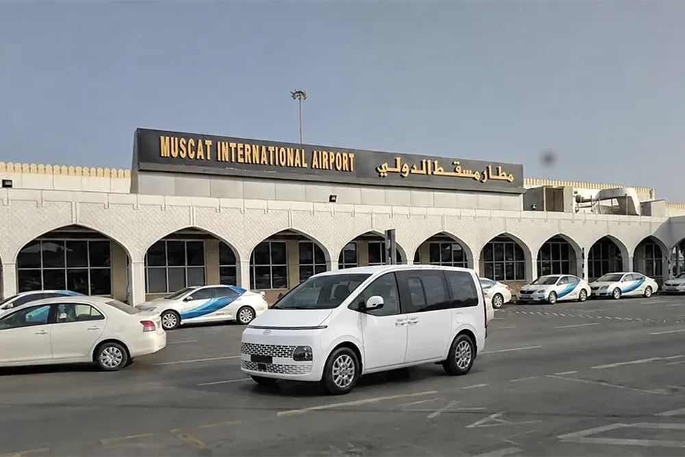 rent-hyundai-staria-from-muscat-airport.webp